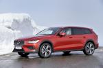 Volvo V60 D4 Cross Country 2018 года (WW)